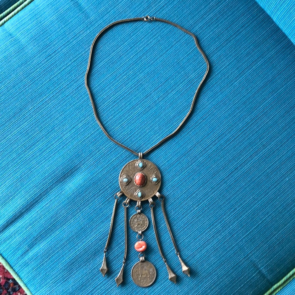 Metal and stone necklace